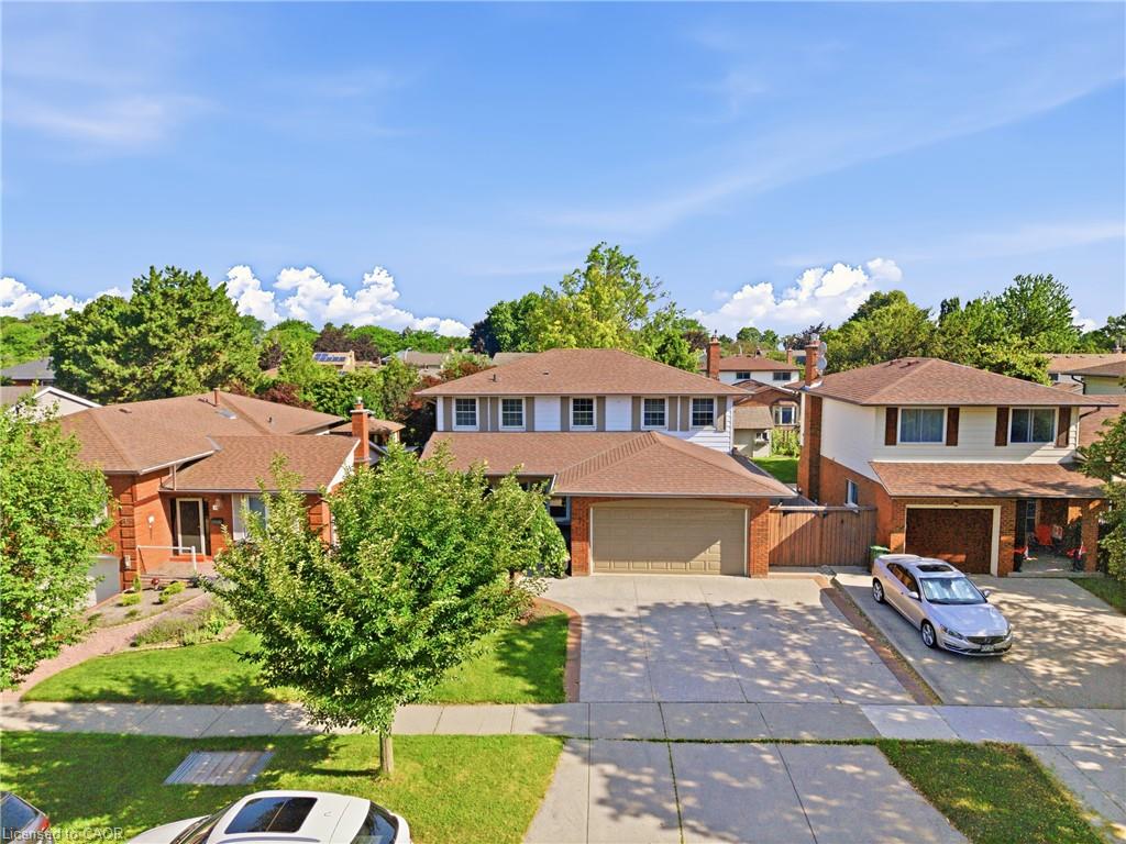 7 Apex Court Property Photo 4