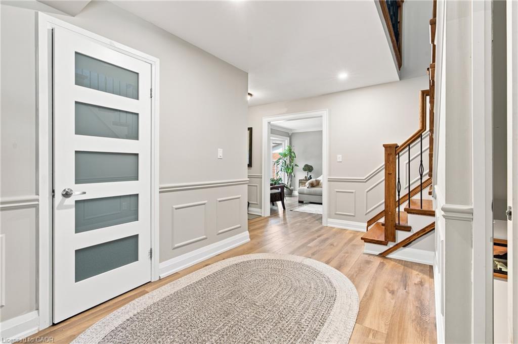 7 Apex Court Property Photo 19