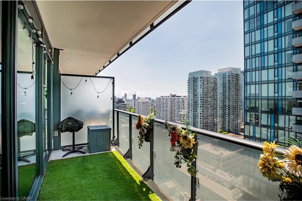 2512-185 Roehampton Avenue Property Photo 28