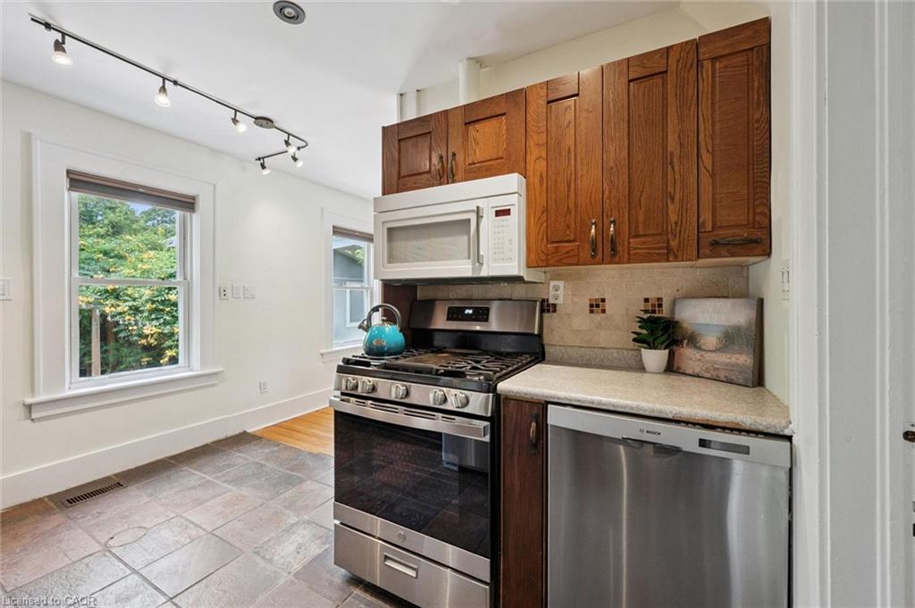 6 Pearl Street Property Photo 10