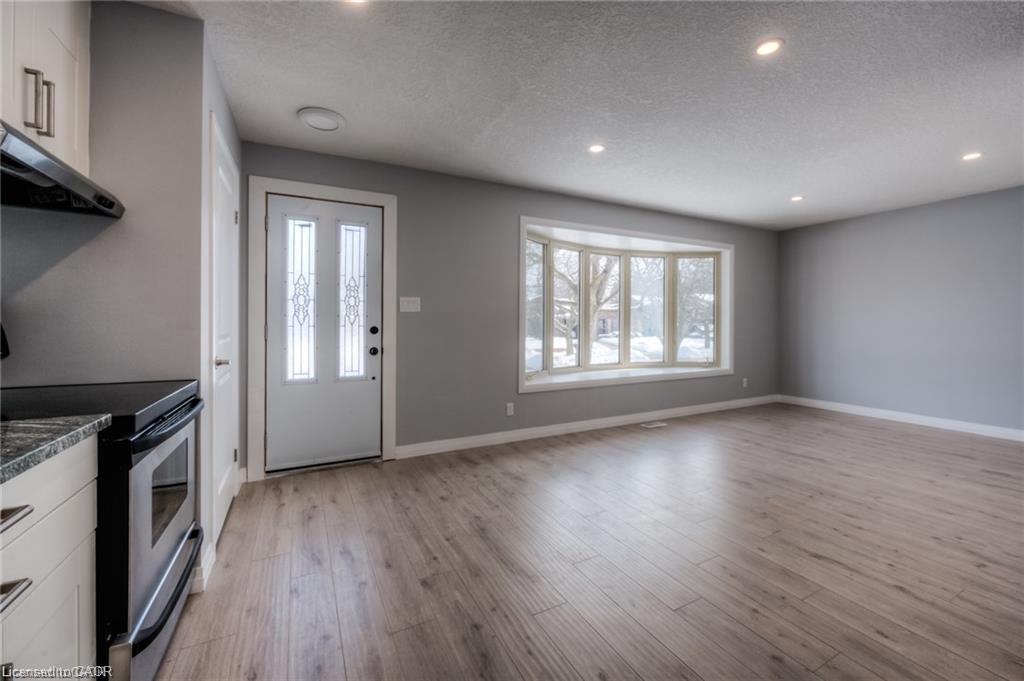 33 Ruskview Road Property Photo 8