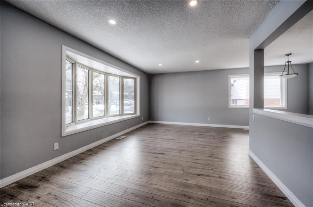 33 Ruskview Road Property Photo 9
