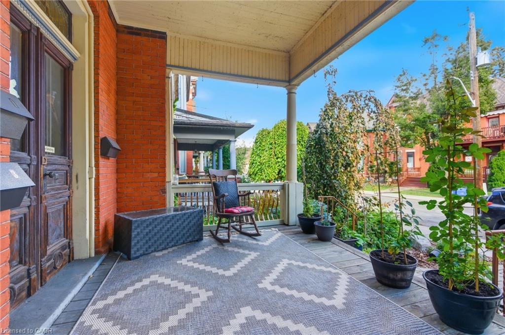 30 Ontario Avenue Property Photo 4