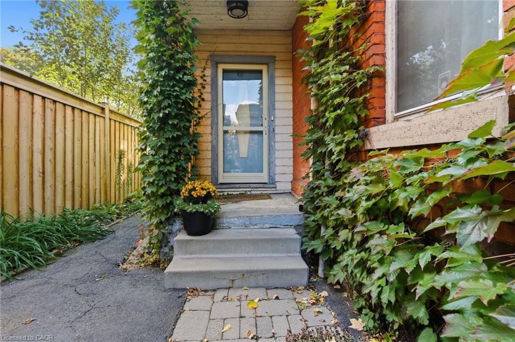 30 Ontario Avenue Property Photo 5