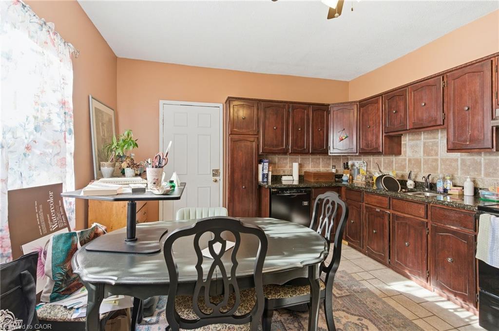 30 Ontario Avenue Property Photo 6