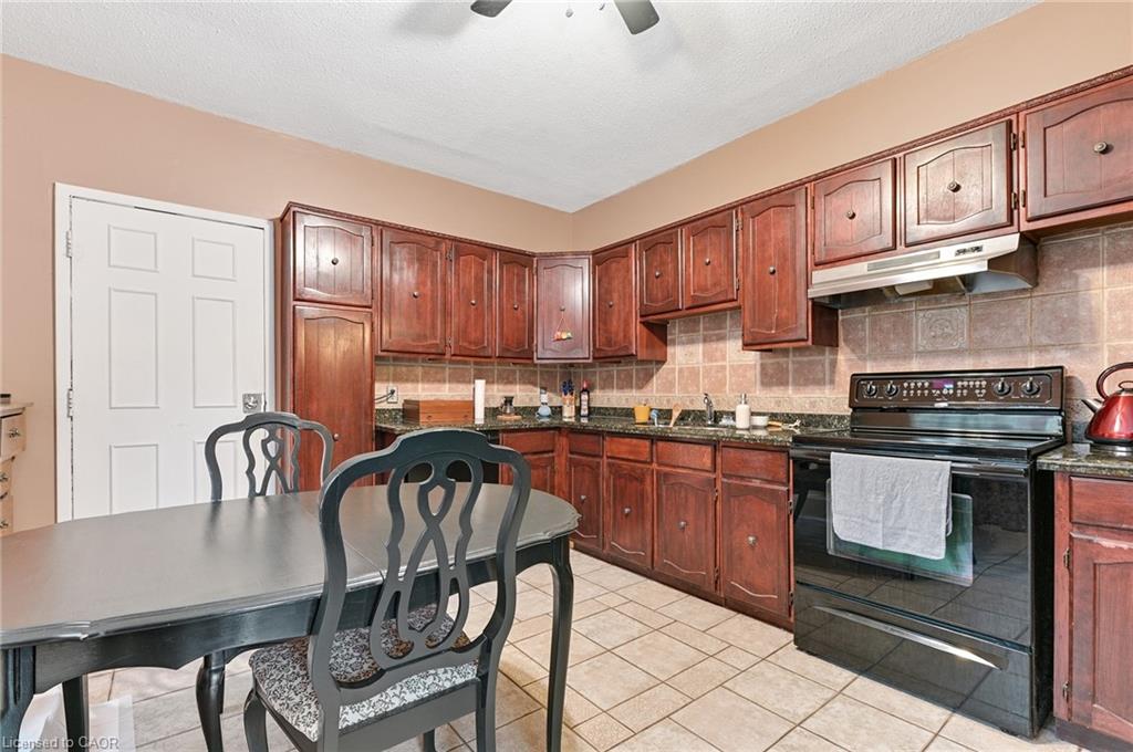 30 Ontario Avenue Property Photo 7