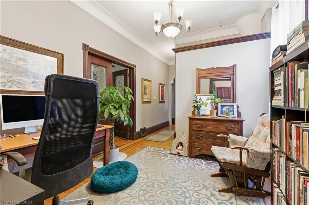 30 Ontario Avenue Property Photo 9