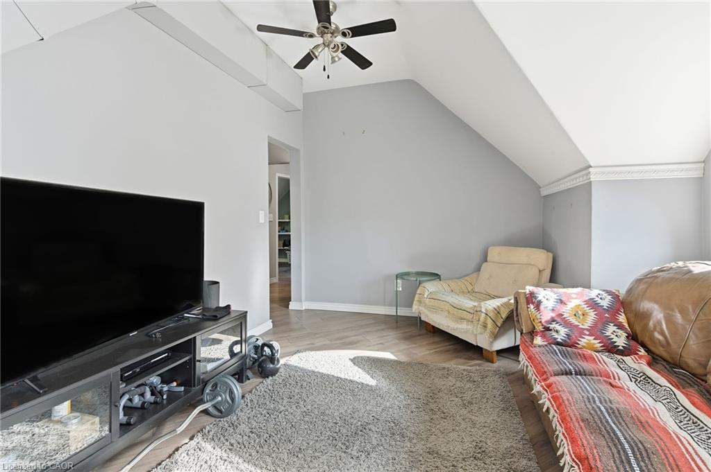 30 Ontario Avenue Property Photo 38