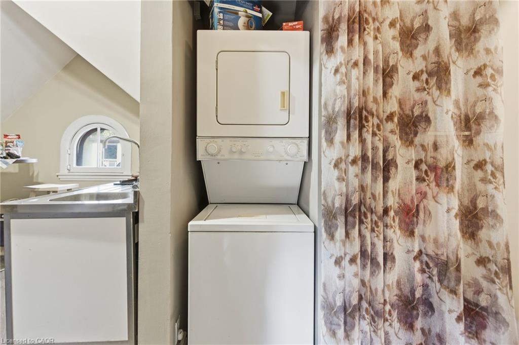 30 Ontario Avenue Property Photo 42