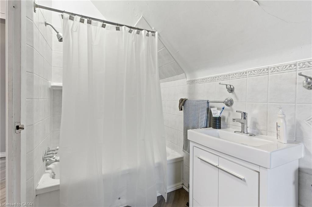 30 Ontario Avenue Property Photo 44