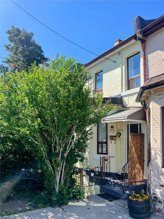77 Murray Street E Property Photo 1