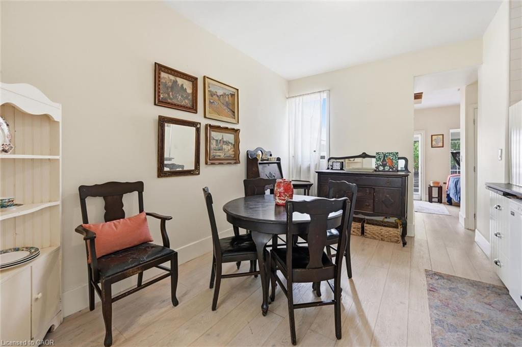 77 Murray Street E Property Photo 9