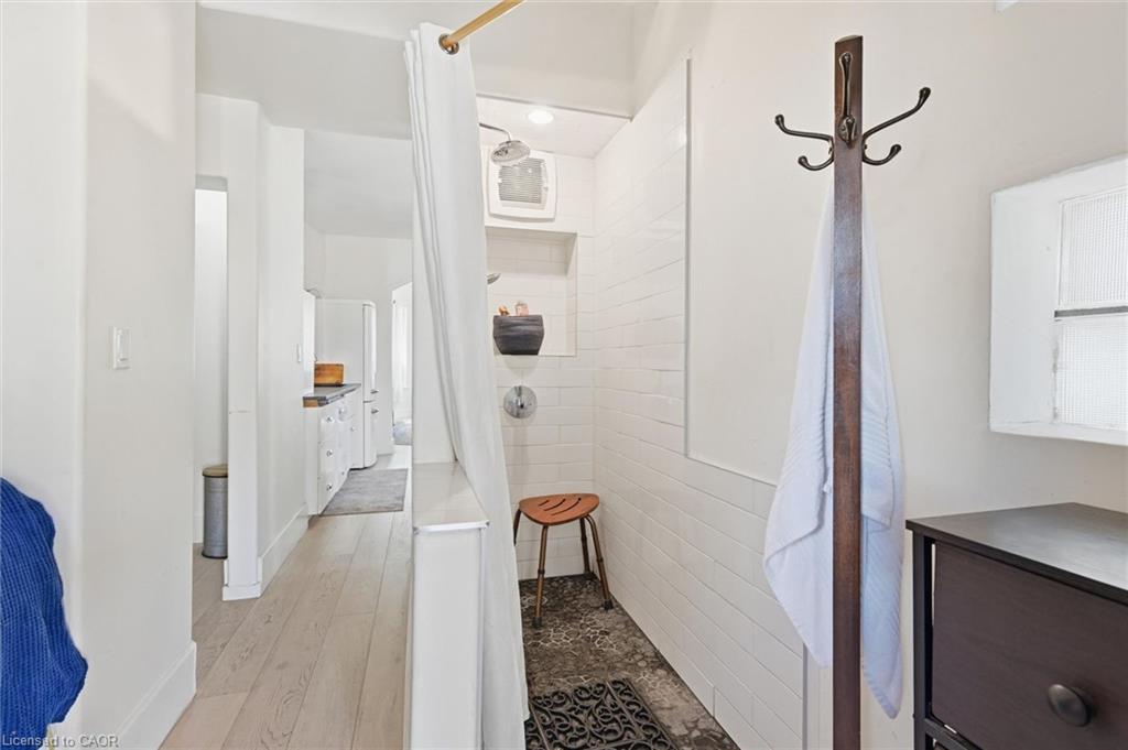77 Murray Street E Property Photo 15
