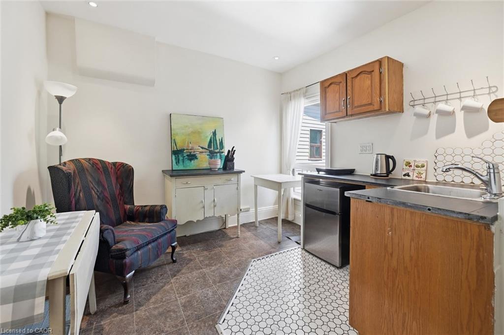 77 Murray Street E Property Photo 20