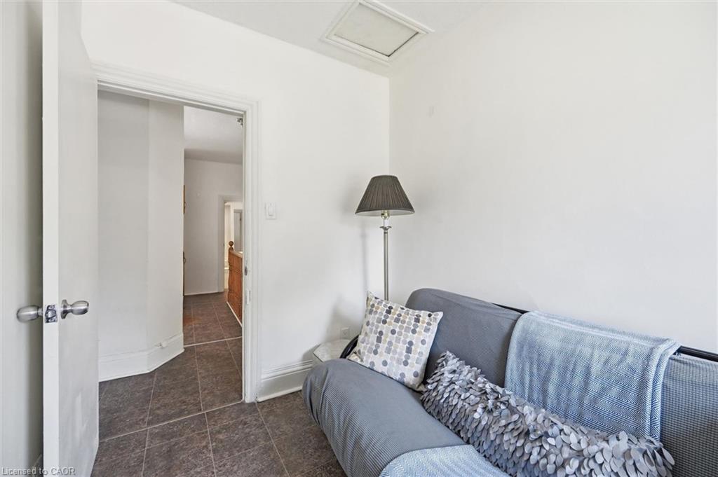 77 Murray Street E Property Photo 24