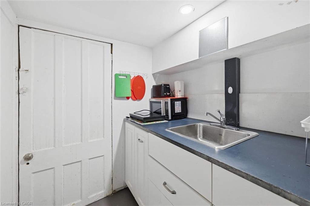 77 Murray Street E Property Photo 33