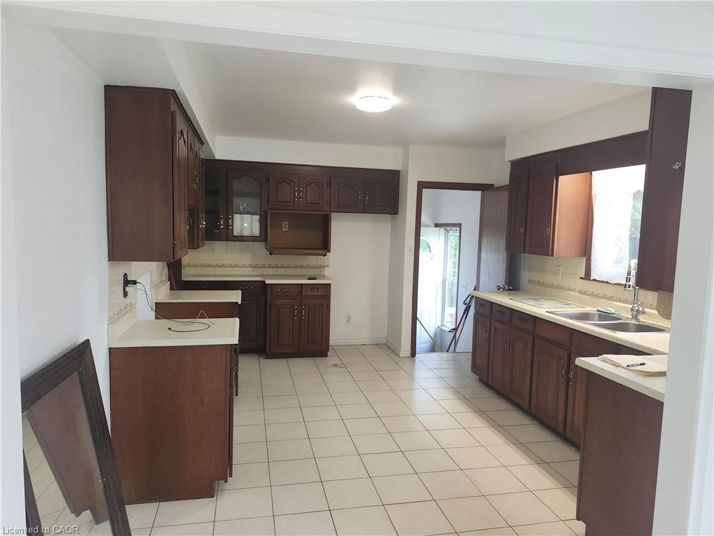 45 Norfolk County Road 19 E Property Photo 8