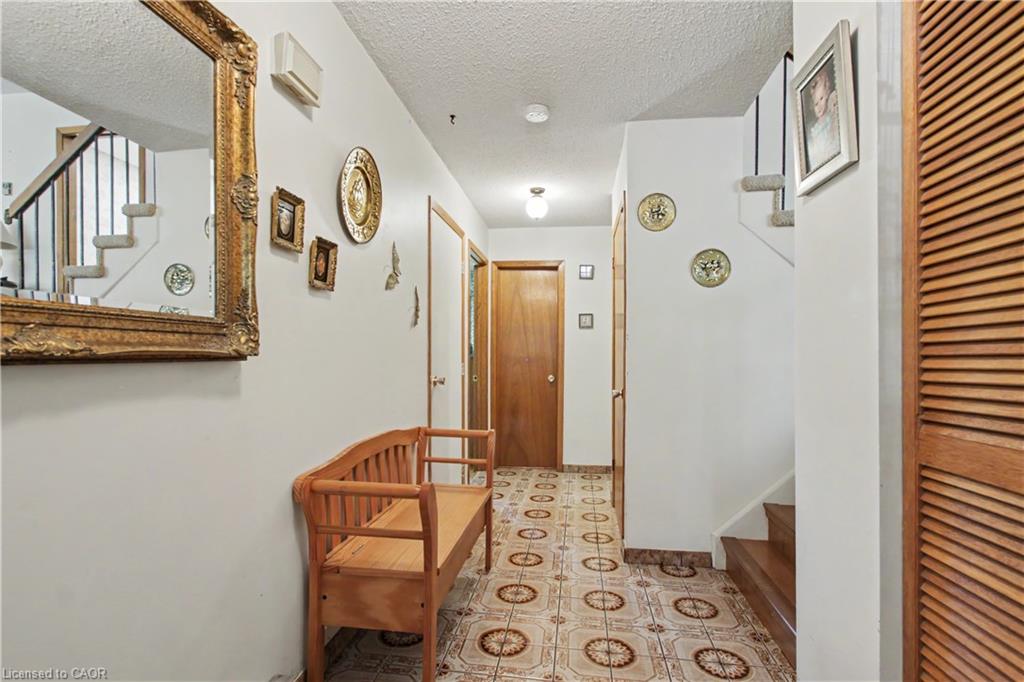23 Northwood Crescent Property Photo 5