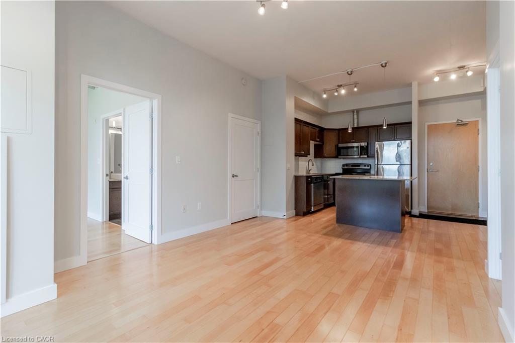 301-42 Bridgeport Road E Property Photo 5