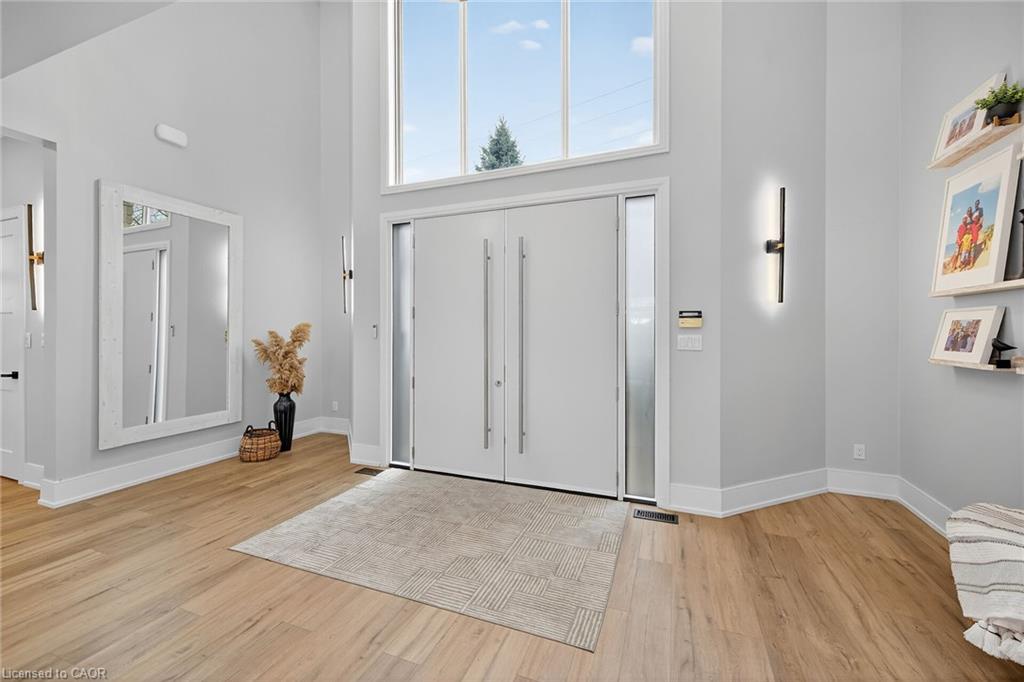 397 Caithness Street E Property Photo 5