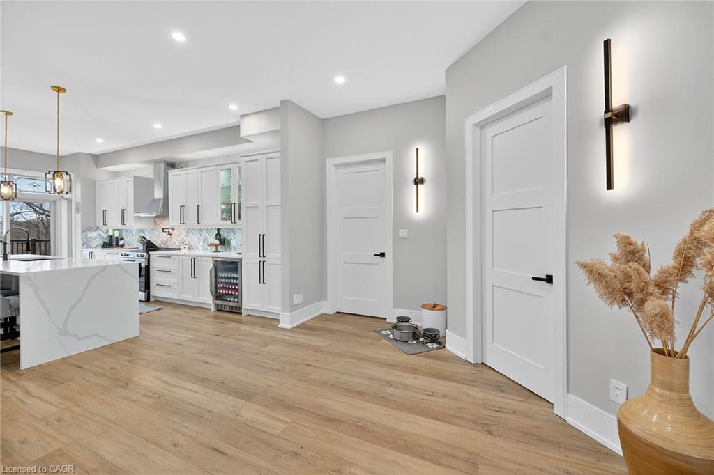 397 Caithness Street E Property Photo 15