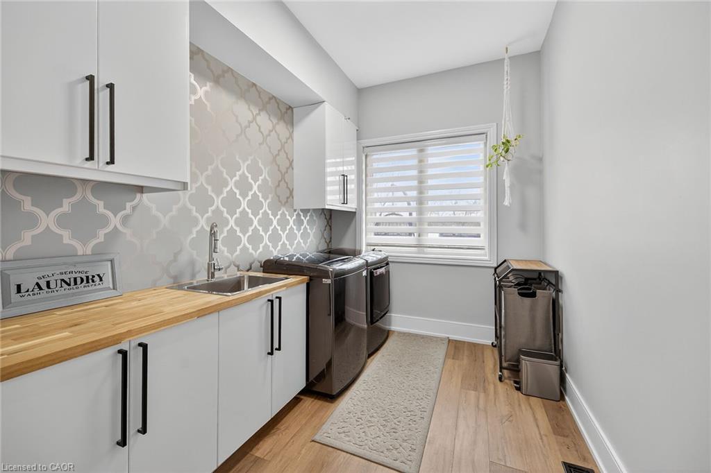397 Caithness Street E Property Photo 16