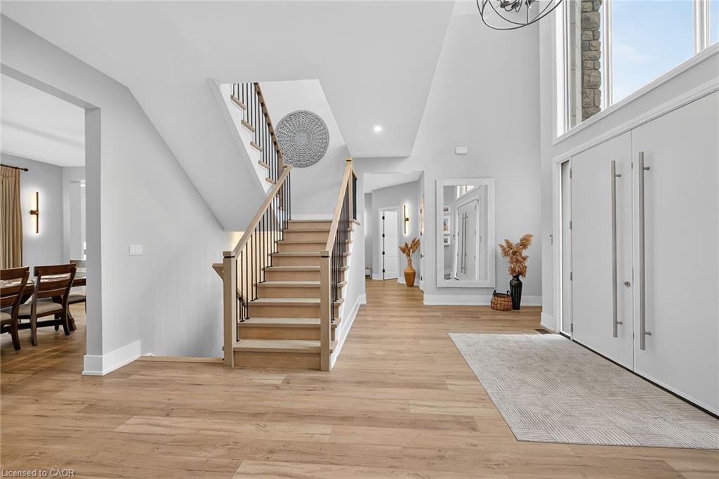 397 Caithness Street E Property Photo 19