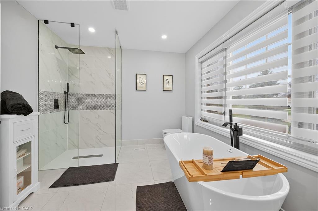 397 Caithness Street E Property Photo 23