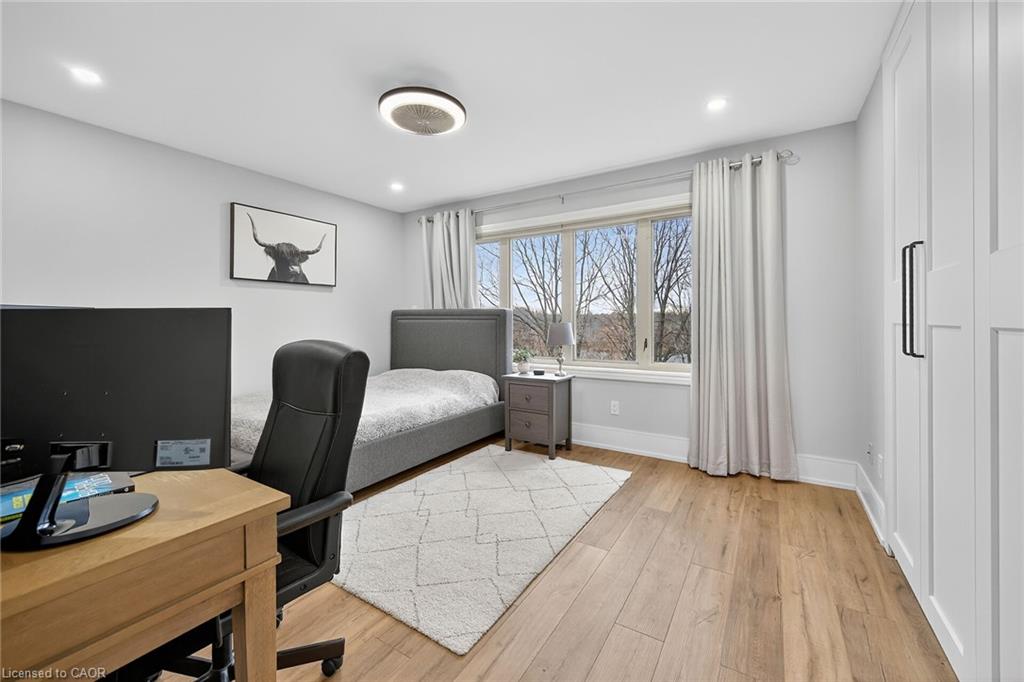 397 Caithness Street E Property Photo 30