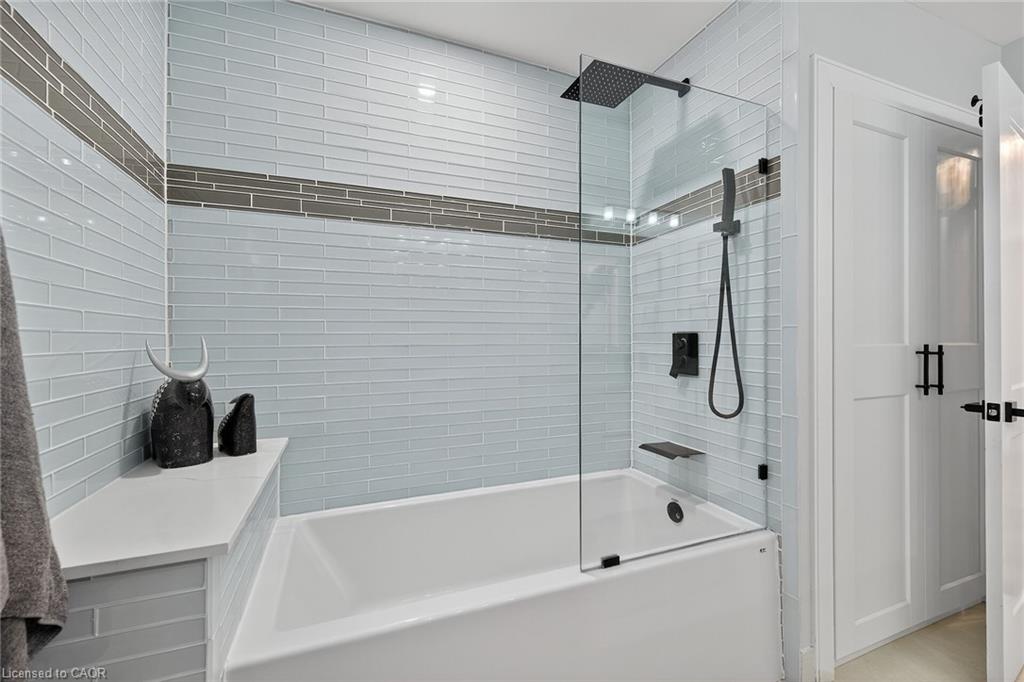 397 Caithness Street E Property Photo 32
