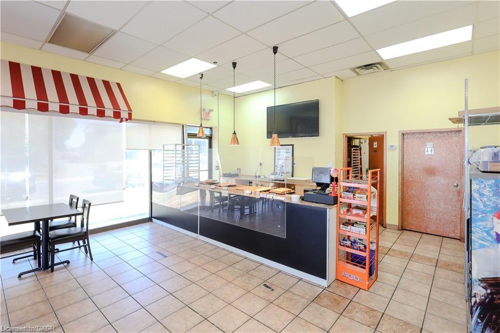 754 Queenston Road Property Photo 14