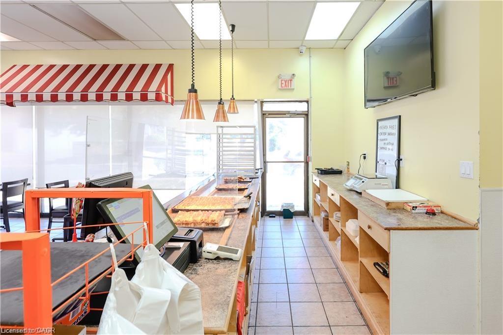 754 Queenston Road Property Photo 18