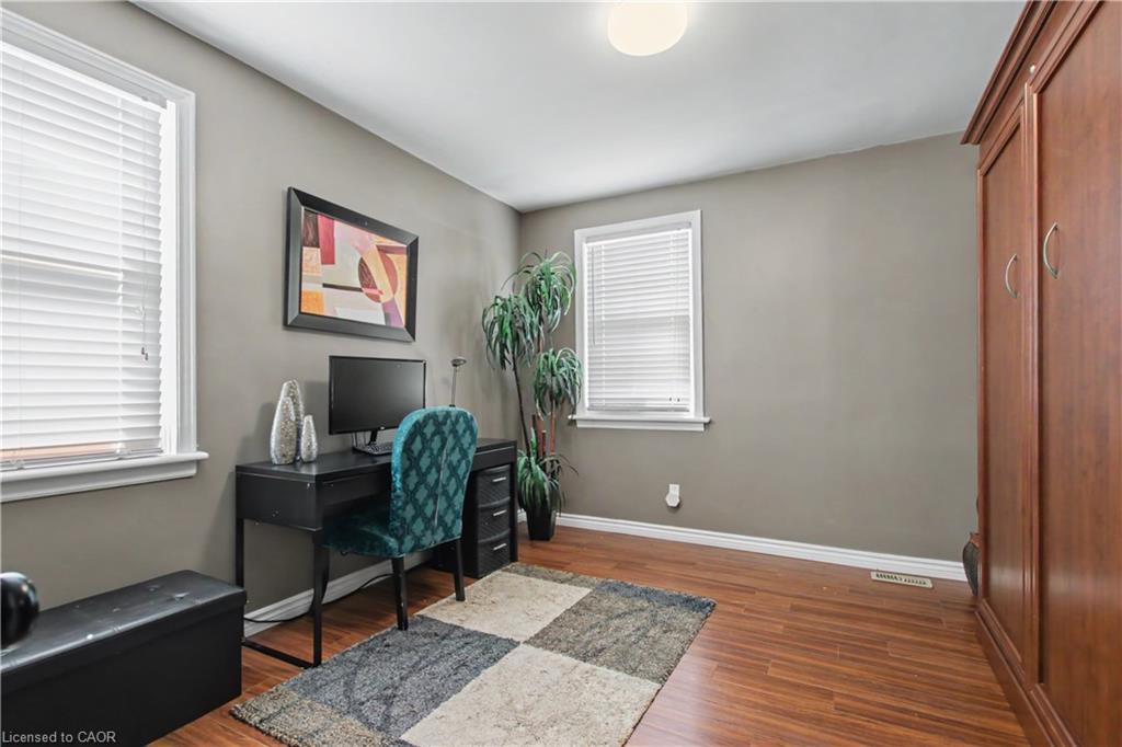 17 Athlone Road Property Photo 14