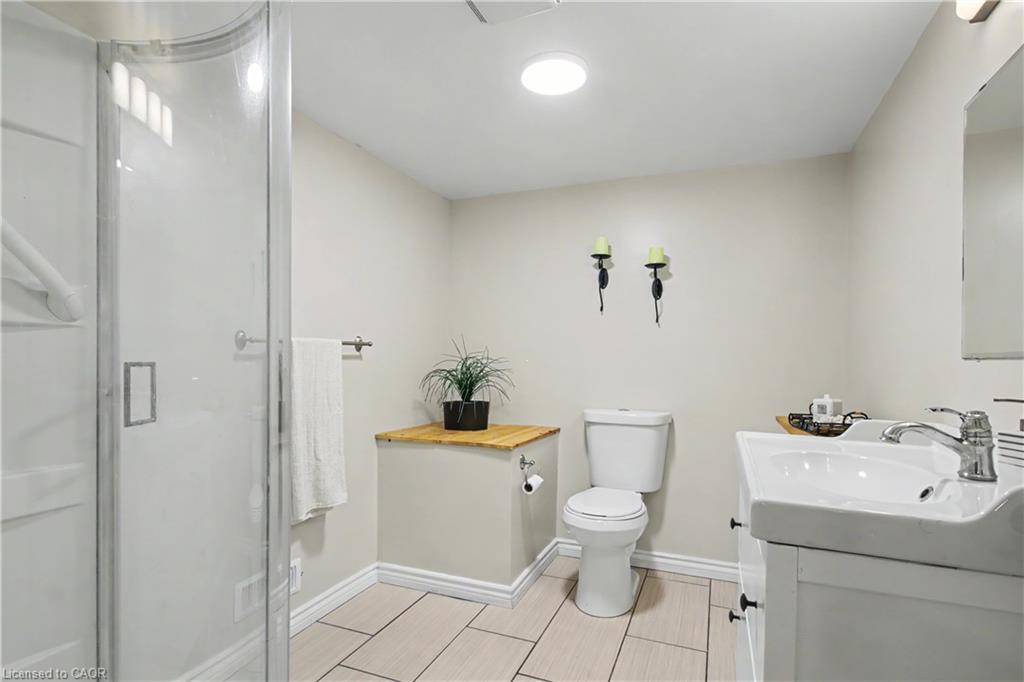 17 Athlone Road Property Photo 22