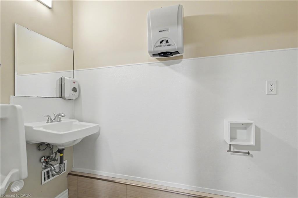 17 Athlone Road Property Photo 37