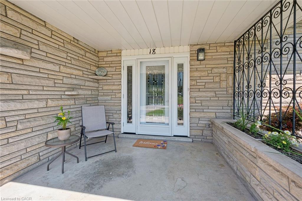 18 Strathcona Crescent Property Photo 4