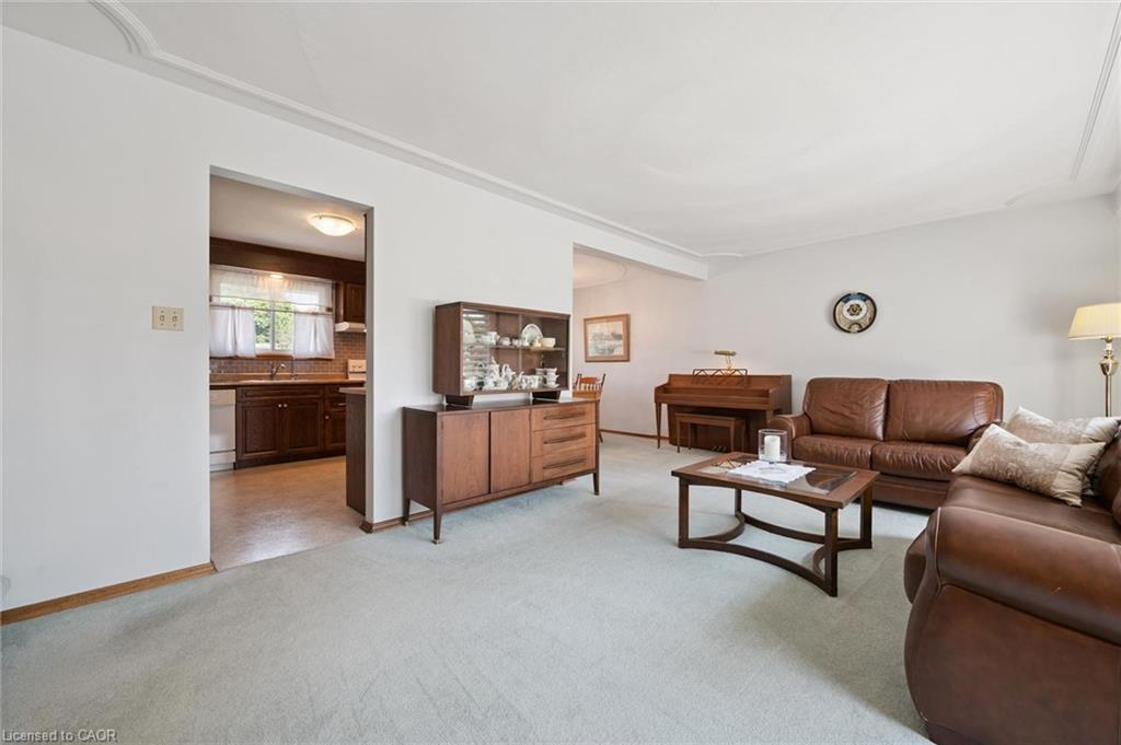 18 Strathcona Crescent Property Photo 8