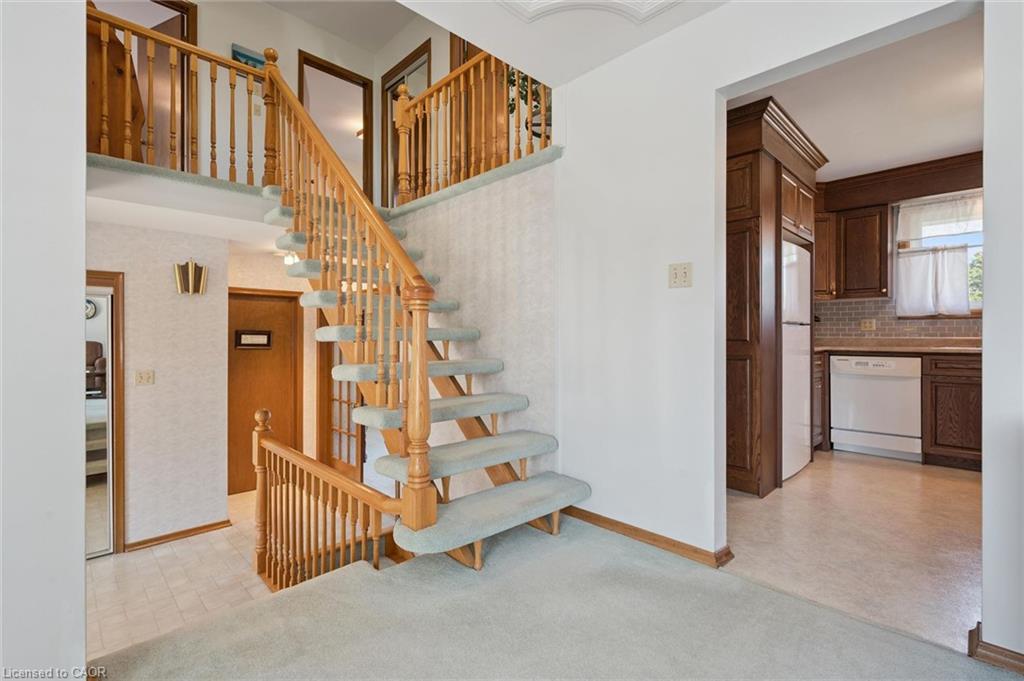 18 Strathcona Crescent Property Photo 16