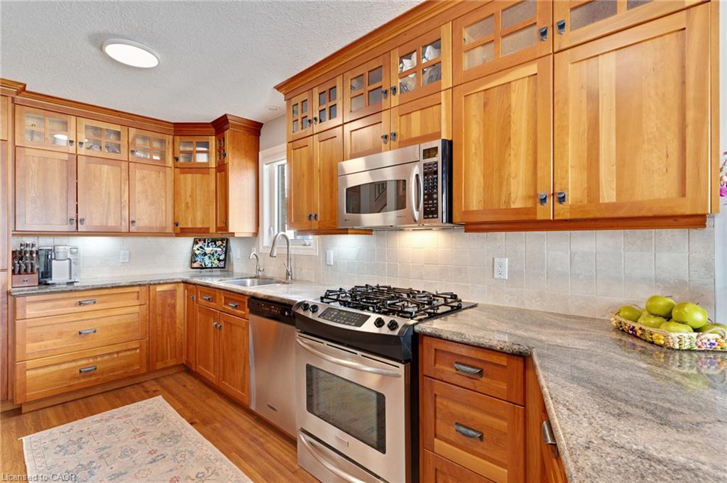 6d-350 Doon Valley Drive Property Photo 6