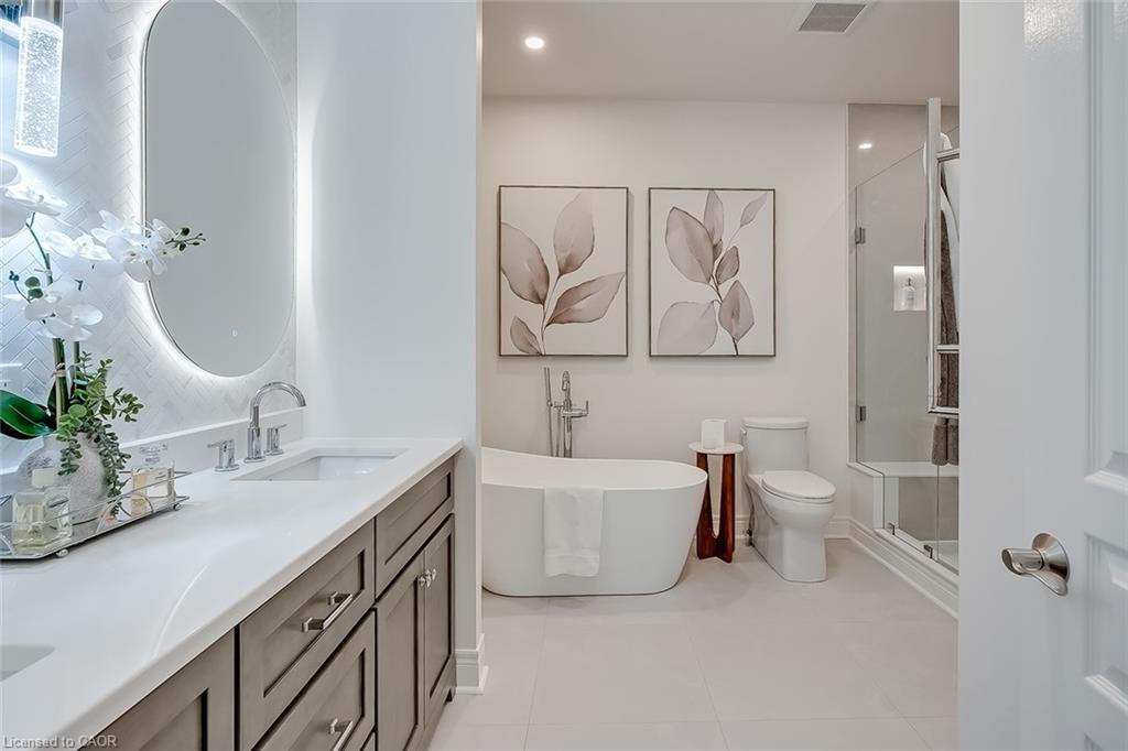 4285 Couples Crescent Property Photo 3