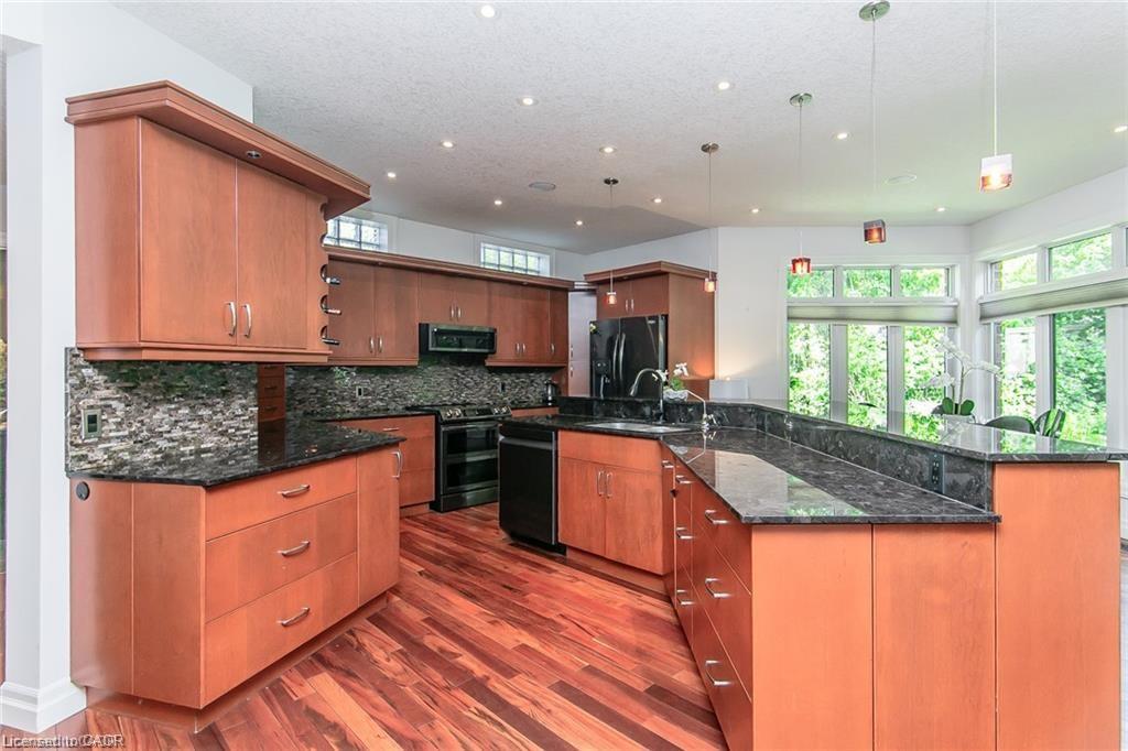 75 Wagon Street Property Photo 10