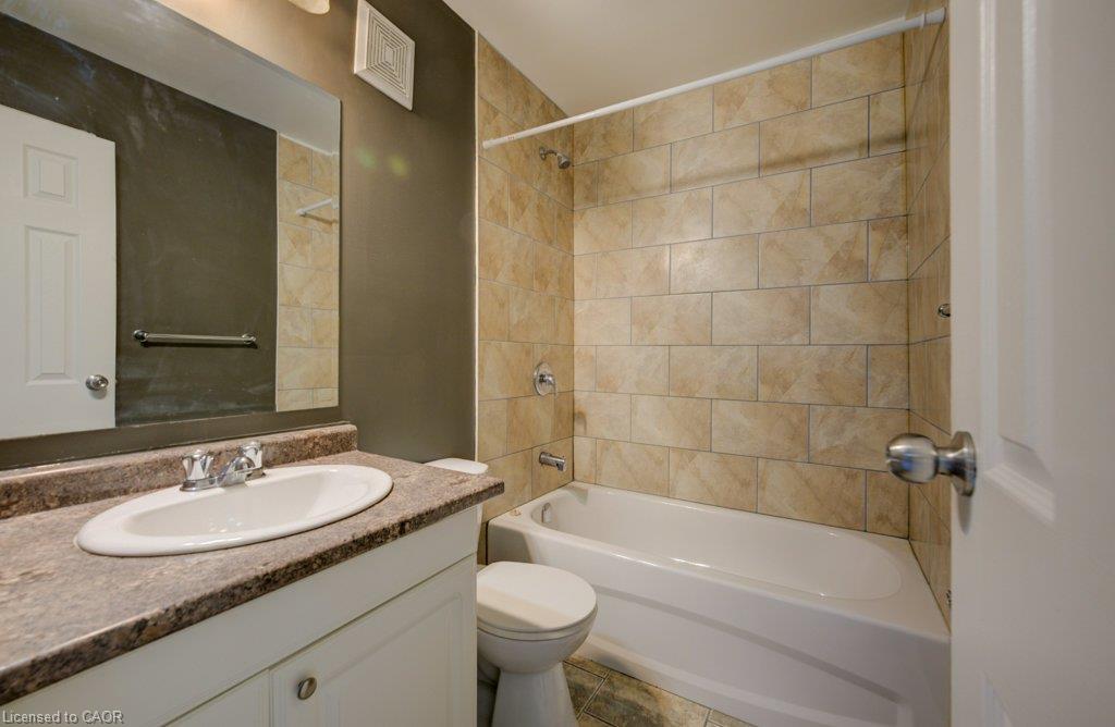 307-390 Admiral Drive Property Photo 8