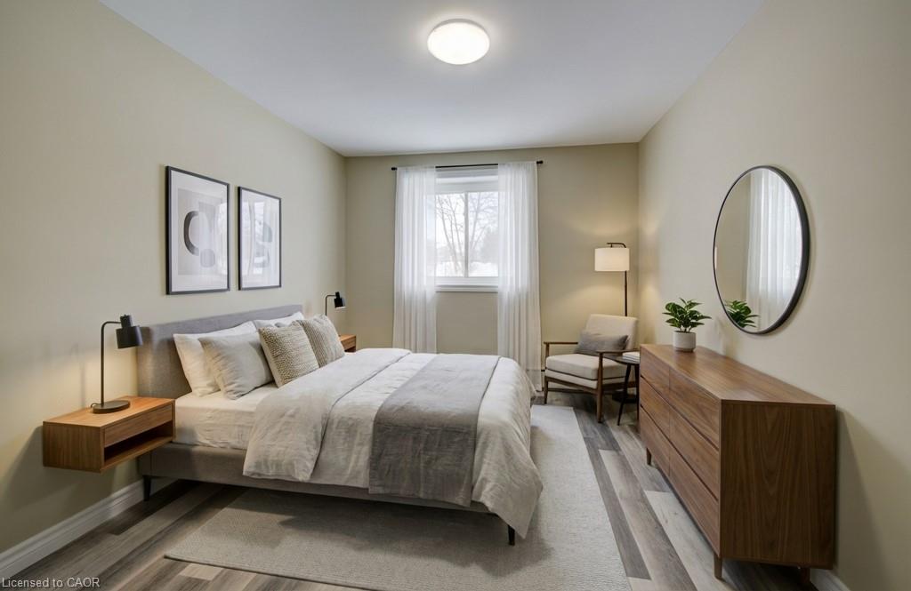 6-94 King Edward Avenue Property Photo 5
