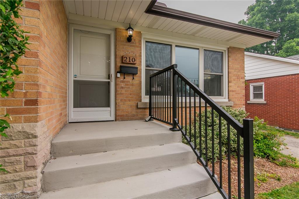 210 Dawson Street Property Photo 6