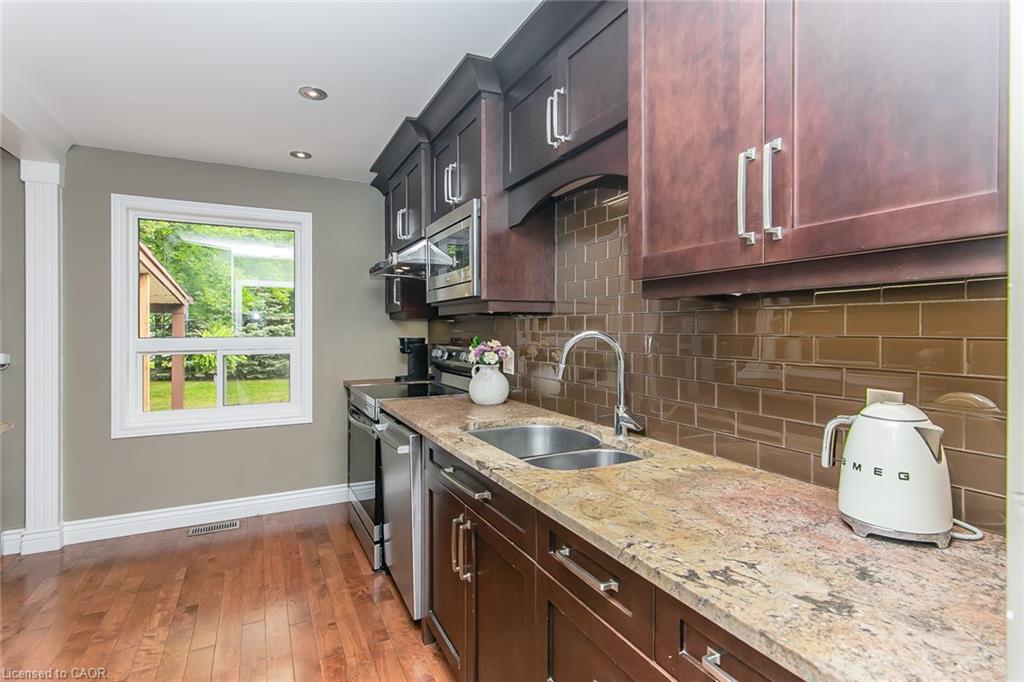 210 Dawson Street Property Photo 15