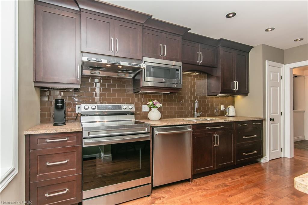 210 Dawson Street Property Photo 20