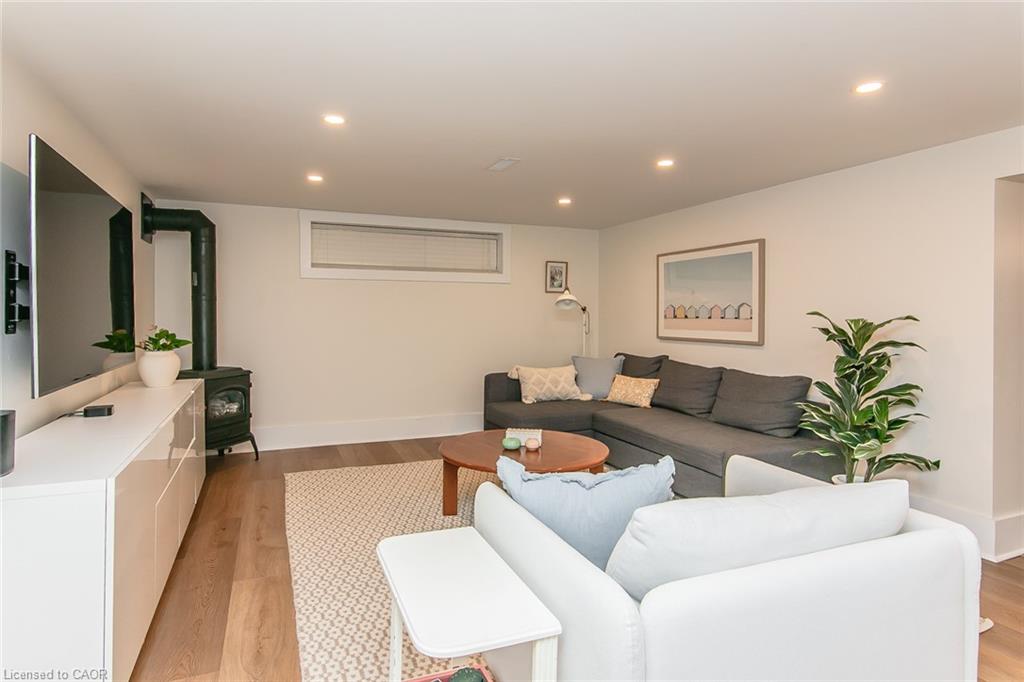 210 Dawson Street Property Photo 31