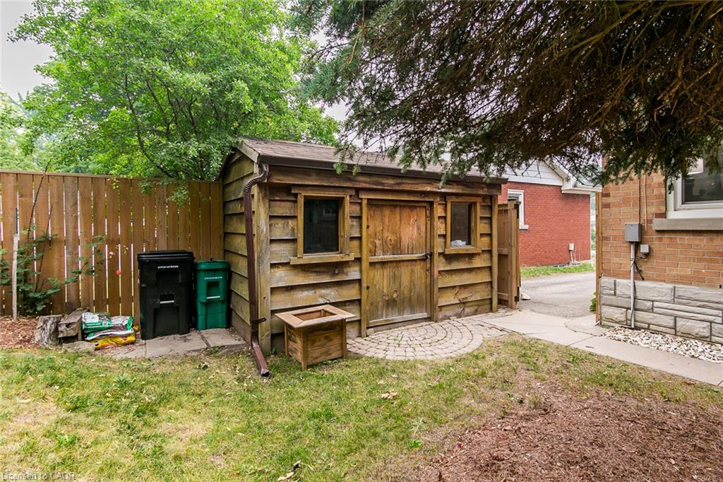 210 Dawson Street Property Photo 49