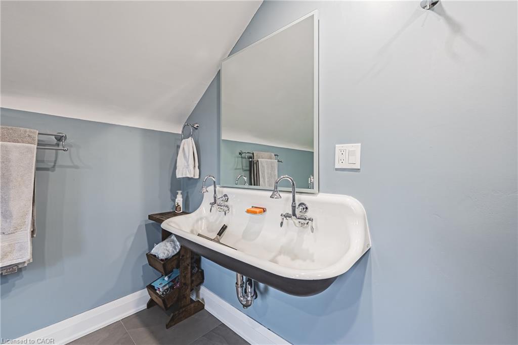 1292 Glancaster Road Property Photo 23
