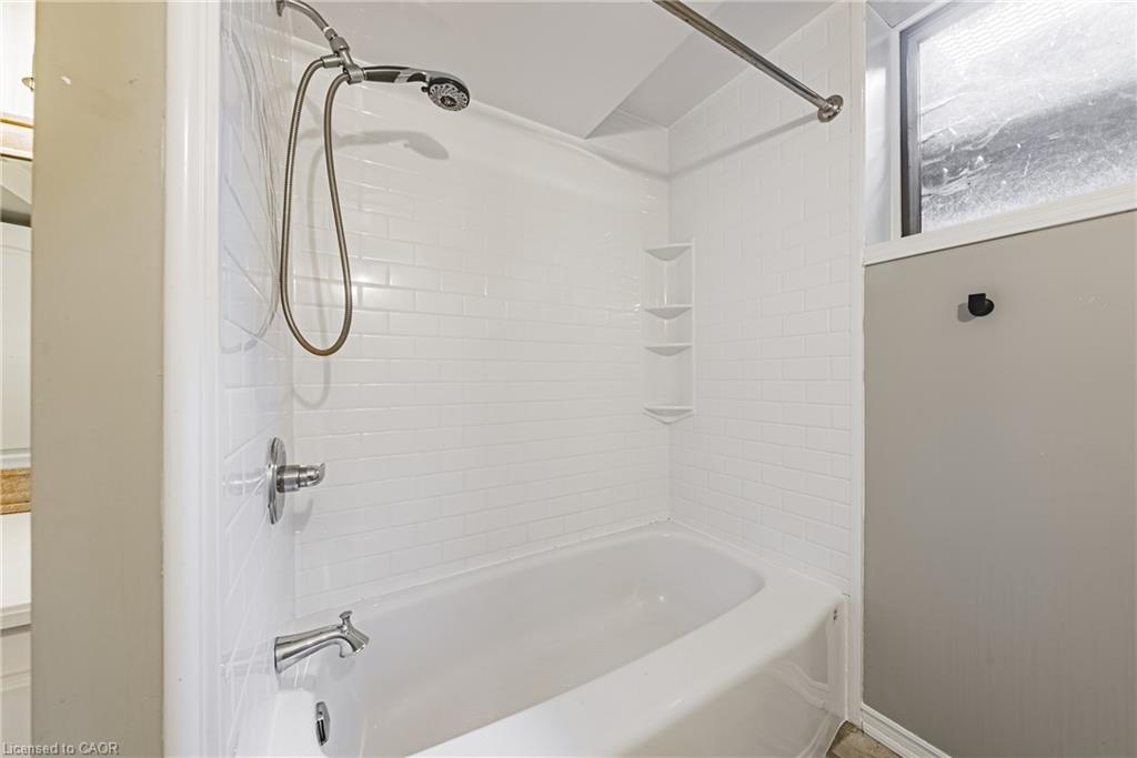 1292 Glancaster Road Property Photo 32